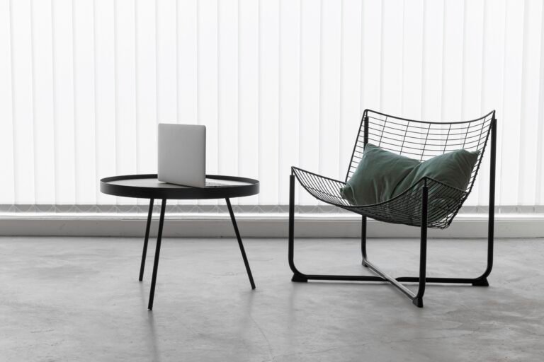 Read more about the article Cara Pengecatan Rangka Besi untuk Proyek Interior Minimalis Awet & Estetis