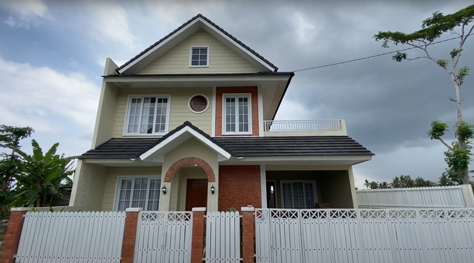 You are currently viewing Pilihan Cat Besi dan Kayu agar Rumah American Style Makin Ikonik