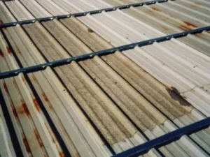 baja ringan berkarat